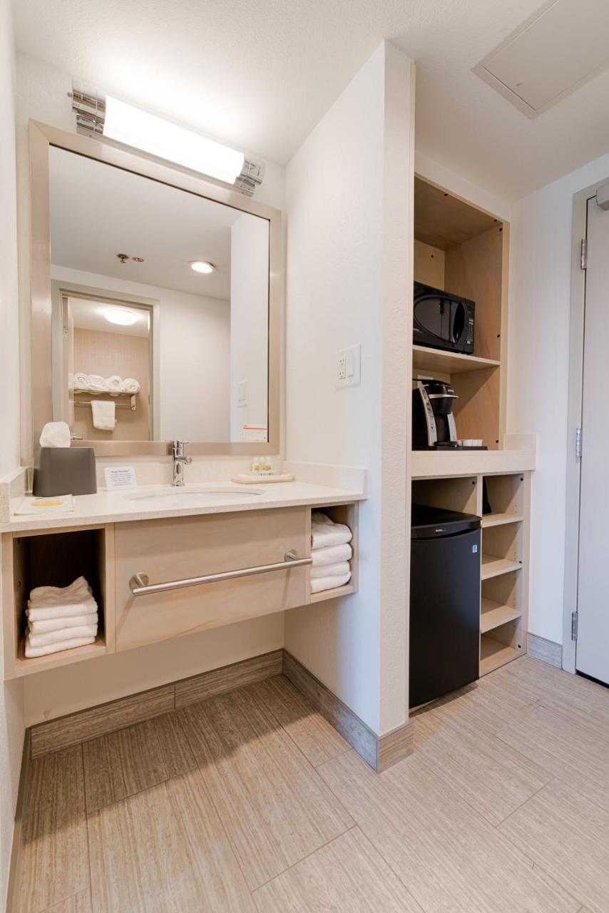 Holiday Inn Knoxville N - Merchant Drive By Ihg Εξωτερικό φωτογραφία